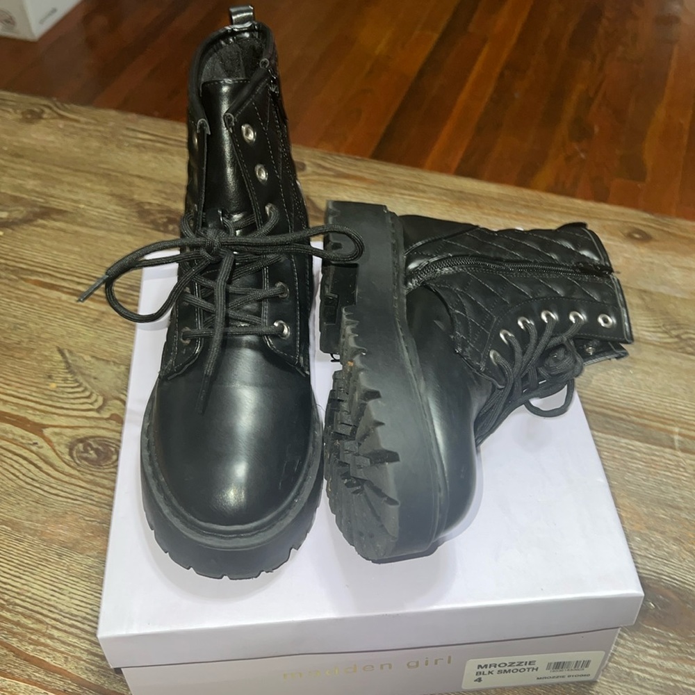 Madden girl combat boots size 4y